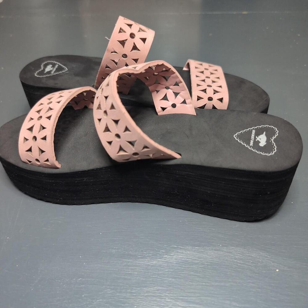 Rocket dog pink platform sandals